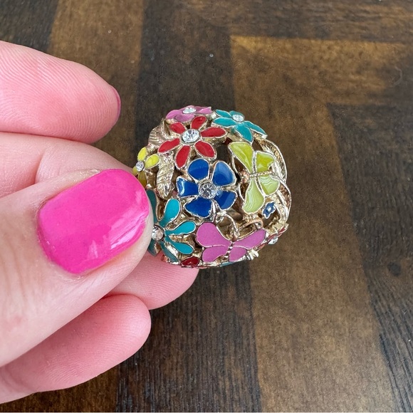 Forever21 Statement Butterfly and Floral Multicolor Ring - Size 7 - Picture 2 of 5